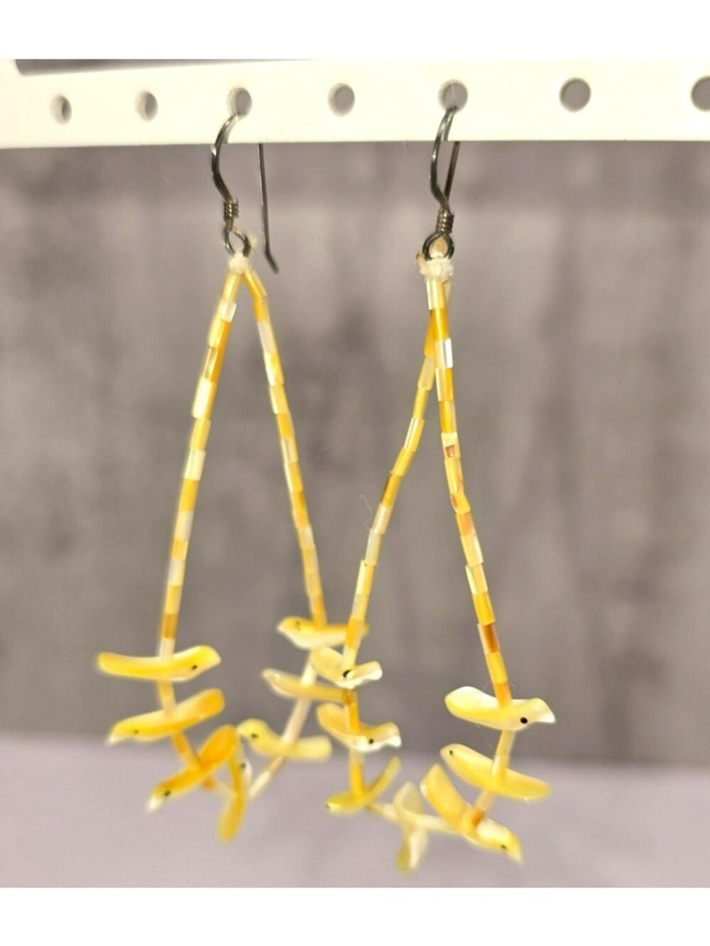 Handcrafted Vintage Bird Bead Dangle Earrings In Yellow Ivory Tone Shell CM2394